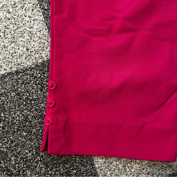 NWOT Chico's Brigitte Pull On River Slim Capris- Size 10 - Picture 6 of 8